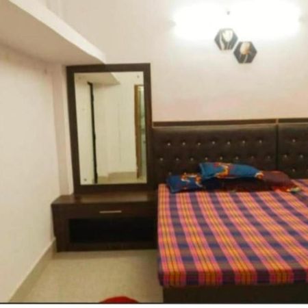 Chinta Haran Rest House Deoghar Quarto foto