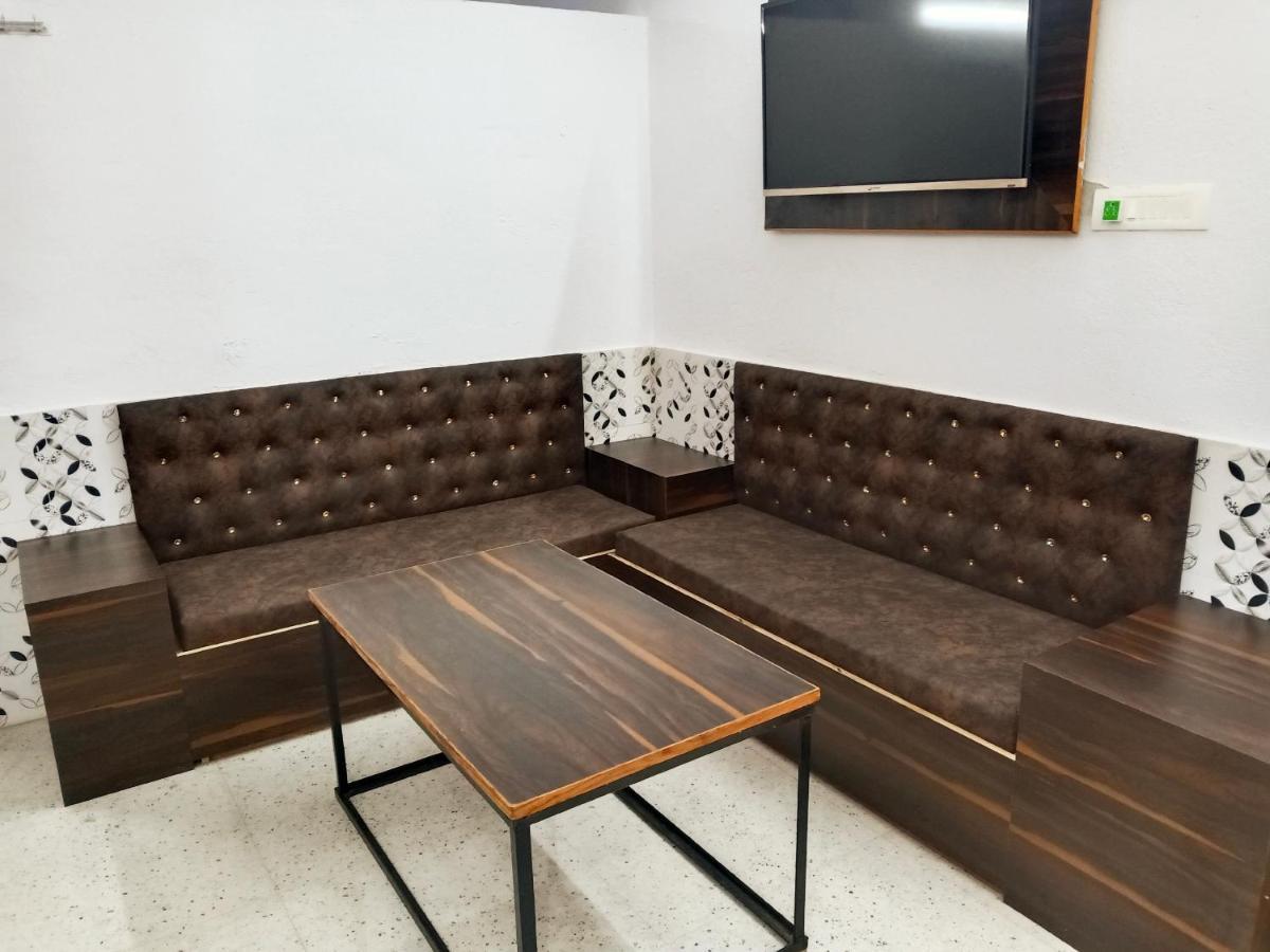 Chinta Haran Rest House Deoghar Quarto foto