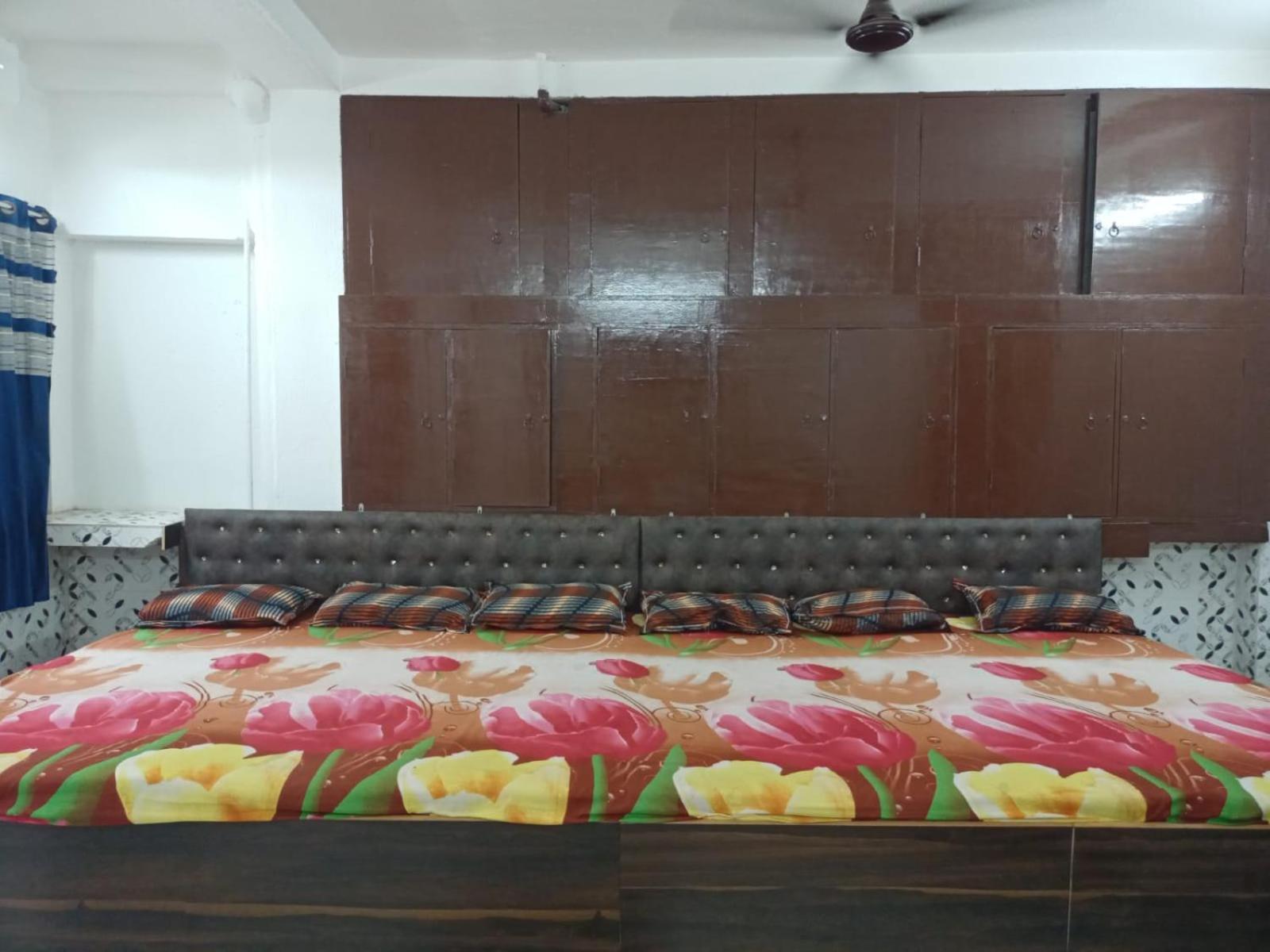 Chinta Haran Rest House Deoghar Quarto foto